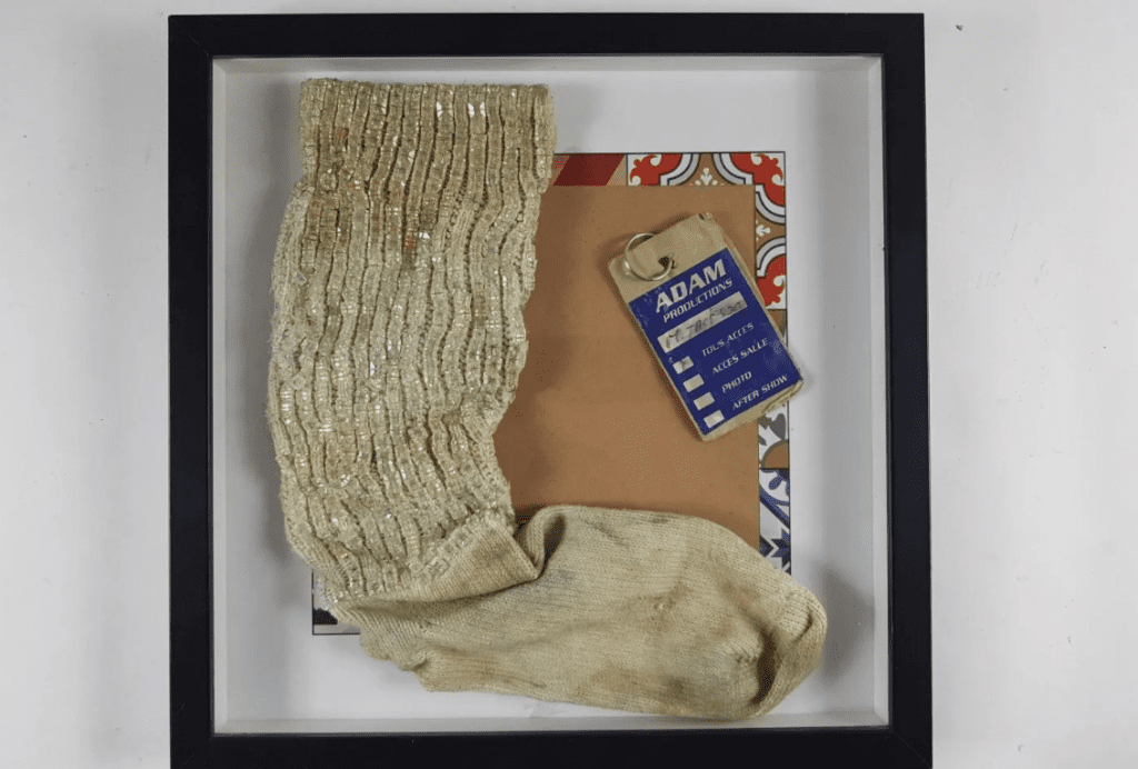 Meia usada de Michael Jackson é leiloada por quase R$ 40 mil - Noticiário 24H