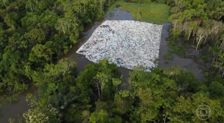 Período de seca expõe os riscos do lixão a céu aberto na tríplice fronteira de Brasil, Colômbia e Peru - Noticiário 24H