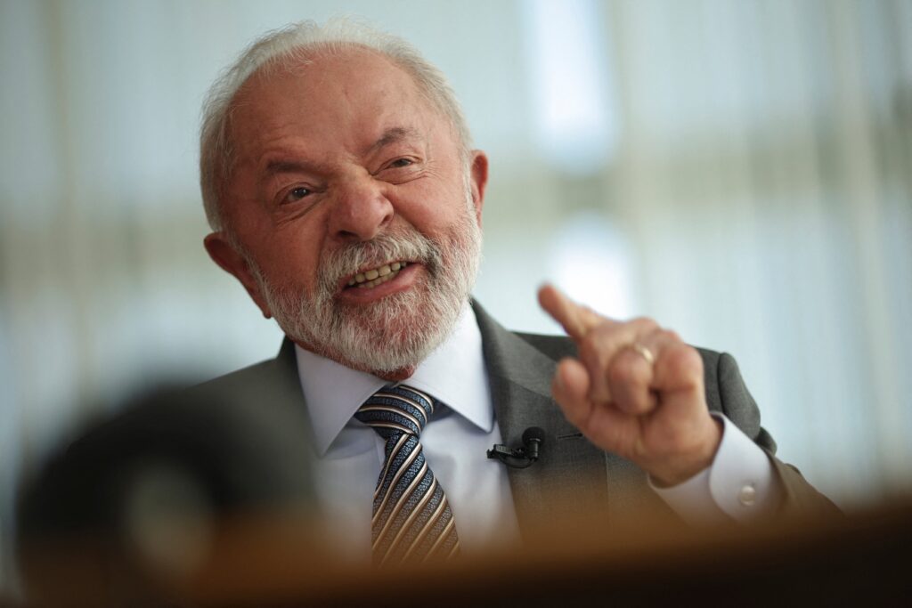 Afinal, é Lula paz e amor ou é Lula tiro, porrada e bomba? - Noticiário 24H