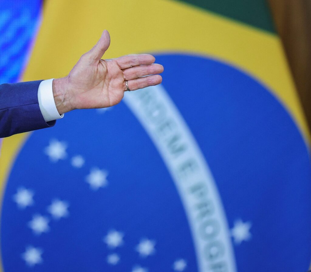 Tarifaço: analistas veem impacto favorável na inflação brasileira em 2025; cenário é incerto no futuro - Noticiário 24H