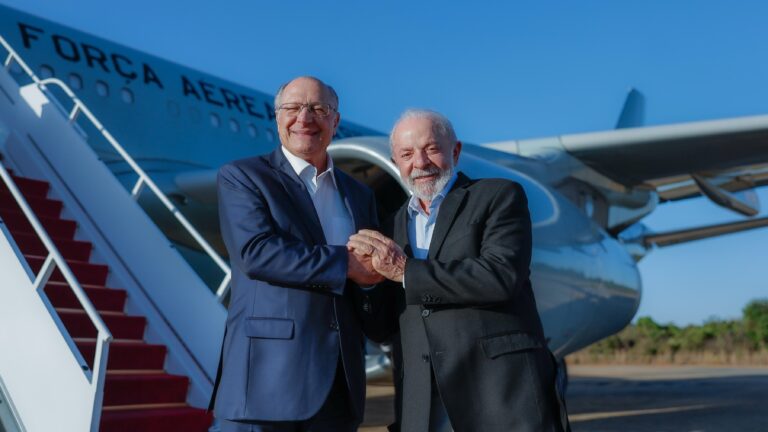 Lula vai à Colômbia para cúpula de países amazônicos; presença de navios militares dos EUA na costa da Venezuela deve ser discutida - Noticiário 24H