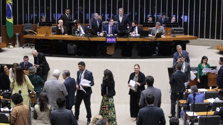 Câmara aprova programa para agilizar análises de benefícios - Noticiário 24H