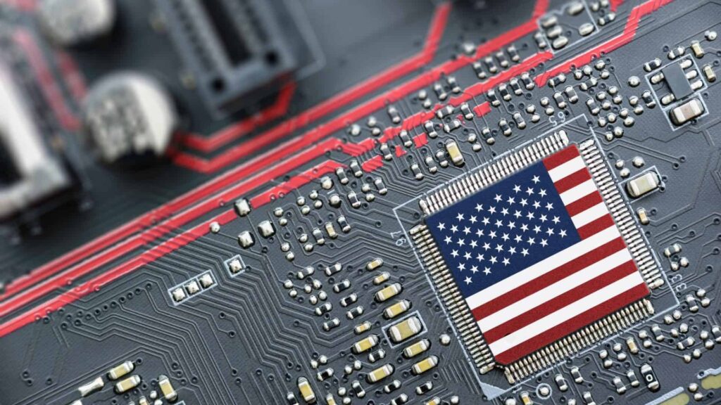 Trump irá anunciar tarifas sobre chips na próxima semana - Noticiário 24H