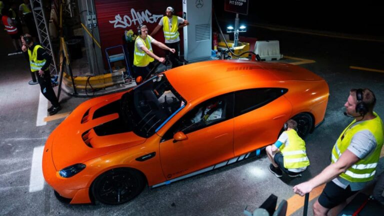 Protótipo elétrico da Mercedes bate 25 recordes em um só teste - Noticiário 24H