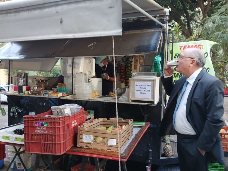 Alckmin sinaliza que Brasil pode conversar sobre big techs e minerais com os EUA - Noticiário 24H