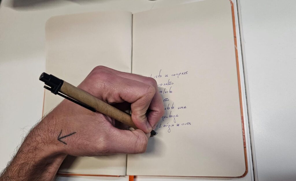 Dia dos Canhotos: eles são mais inteligentes do que os destros? Veja mitos e verdades - Noticiário 24H